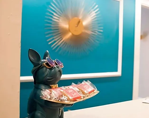 Le Petit Bijou